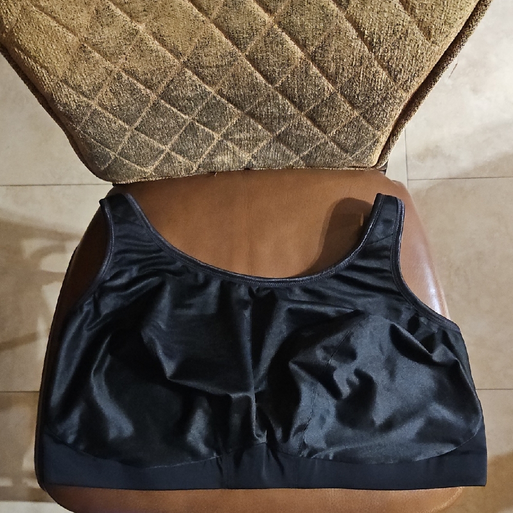 Goddess Soft Cup Wirefree Sports Bra Black